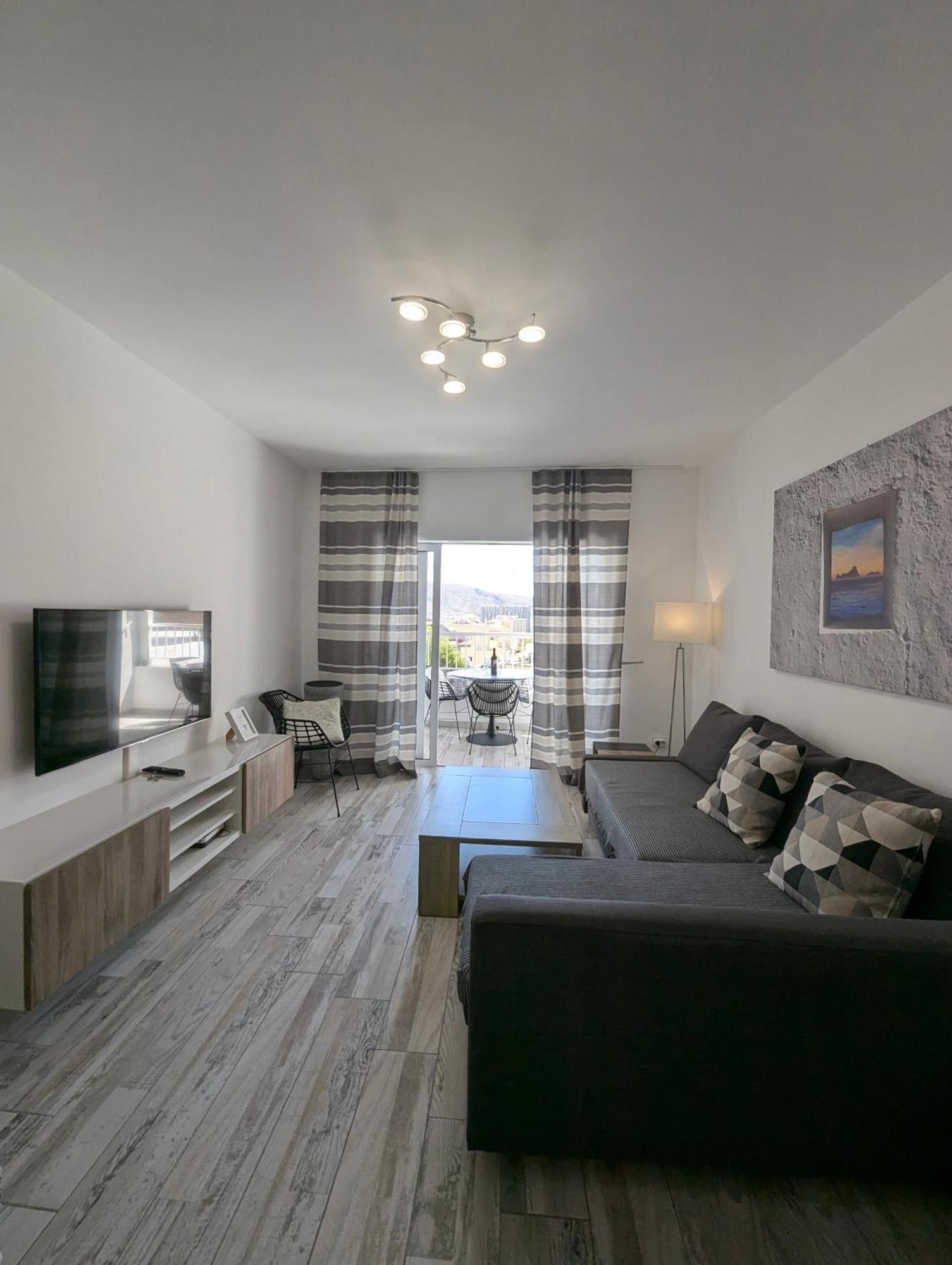 Cozy Apartment In Los Cristianos Guincho  Экстерьер фото